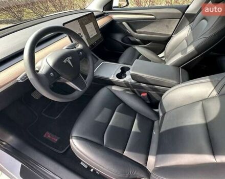 Белый Тесла Модель 3, объемом двигателя 0 л и пробегом 55 тыс. км за 18000 $, фото 5 на Automoto.ua