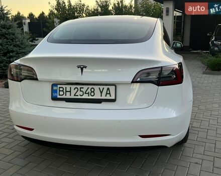 Белый Тесла Модель 3, объемом двигателя 0 л и пробегом 66 тыс. км за 18500 $, фото 11 на Automoto.ua