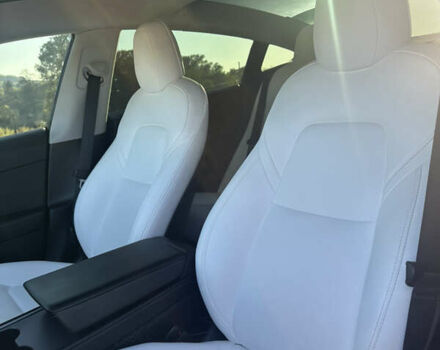 Білий Тесла Модель 3, об'ємом двигуна 0 л та пробігом 54 тис. км за 20955 $, фото 22 на Automoto.ua