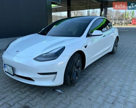 Білий Тесла Модель 3, об'ємом двигуна 0 л та пробігом 60 тис. км за 17000 $, фото 2 на Automoto.ua