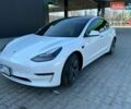 Білий Тесла Модель 3, об'ємом двигуна 0 л та пробігом 60 тис. км за 17000 $, фото 2 на Automoto.ua
