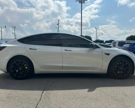 Белый Тесла Модель 3, объемом двигателя 0 л и пробегом 13 тыс. км за 13600 $, фото 3 на Automoto.ua