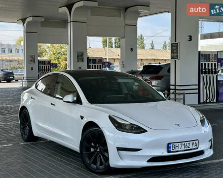 Тесла Модель 3 2021 у Одесі на Automoto.ua Білий Тесла Модель 3, об'ємом двигуна 0 л та пробігом 98 тис. км за 17800 $, фото 34 на Automoto.ua