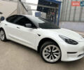 Білий Тесла Модель 3, об'ємом двигуна 0 л та пробігом 59 тис. км за 18600 $, фото 2 на Automoto.ua