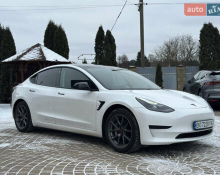 Білий Тесла Модель 3, об'ємом двигуна 0 л та пробігом 181 тис. км за 13500 $, фото 2 на Automoto.ua