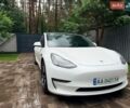 Белый Тесла Модель 3, объемом двигателя 0 л и пробегом 72 тыс. км за 19000 $, фото 1 на Automoto.ua