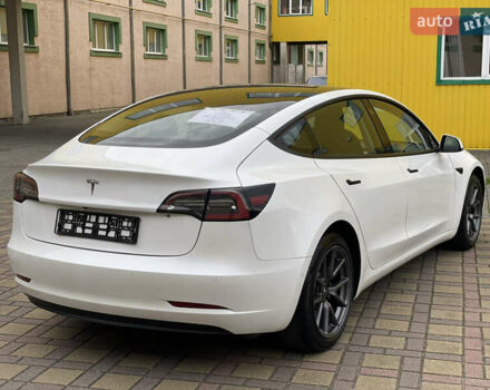 Белый Тесла Модель 3, объемом двигателя 0 л и пробегом 34 тыс. км за 18000 $, фото 35 на Automoto.ua