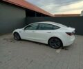 Білий Тесла Модель 3, об'ємом двигуна 0 л та пробігом 120 тис. км за 16900 $, фото 3 на Automoto.ua