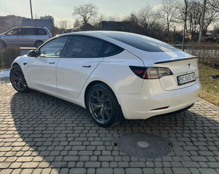 Білий Тесла Модель 3, об'ємом двигуна 0 л та пробігом 91 тис. км за 18900 $, фото 4 на Automoto.ua