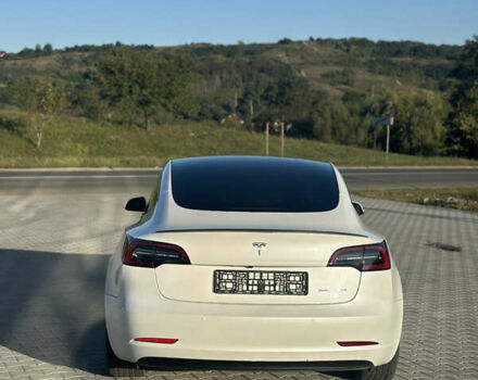 Білий Тесла Модель 3, об'ємом двигуна 0 л та пробігом 54 тис. км за 20955 $, фото 2 на Automoto.ua