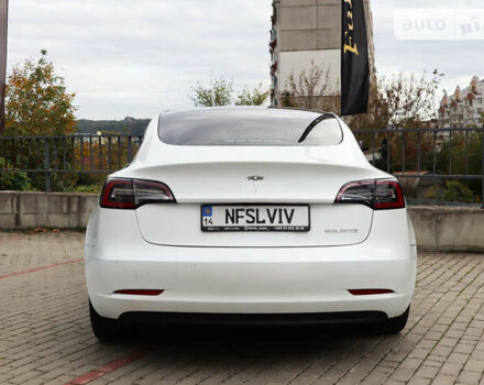 Белый Тесла Модель 3, объемом двигателя 0 л и пробегом 35 тыс. км за 21000 $, фото 8 на Automoto.ua