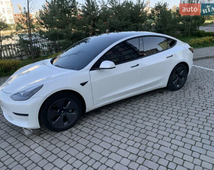Білий Тесла Модель 3, об'ємом двигуна 0 л та пробігом 73 тис. км за 20000 $, фото 1 на Automoto.ua