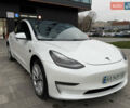 Білий Тесла Модель 3, об'ємом двигуна 0 л та пробігом 64 тис. км за 24900 $, фото 1 на Automoto.ua