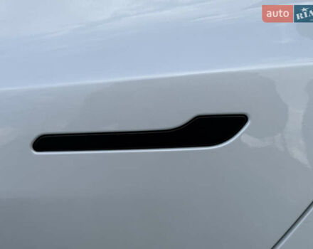 Белый Тесла Модель 3, объемом двигателя 0 л и пробегом 37 тыс. км за 19999 $, фото 90 на Automoto.ua