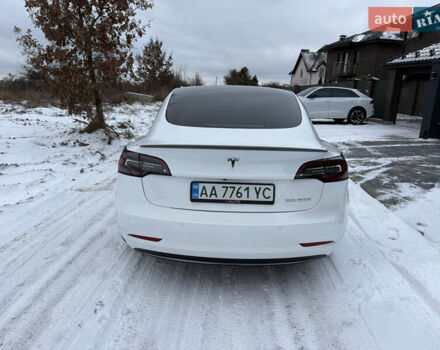 Белый Тесла Модель 3, объемом двигателя 0 л и пробегом 48 тыс. км за 22000 $, фото 5 на Automoto.ua
