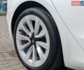 Білий Тесла Модель 3, об'ємом двигуна 0 л та пробігом 164 тис. км за 18499 $, фото 8 на Automoto.ua