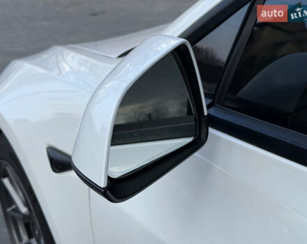 Белый Тесла Модель 3, объемом двигателя 0 л и пробегом 37 тыс. км за 19999 $, фото 87 на Automoto.ua