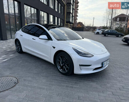 Белый Тесла Модель 3, объемом двигателя 0 л и пробегом 37 тыс. км за 19999 $, фото 69 на Automoto.ua