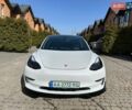 Білий Тесла Модель 3, об'ємом двигуна 0 л та пробігом 112 тис. км за 21500 $, фото 1 на Automoto.ua