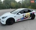 Белый Тесла Модель 3, объемом двигателя 0 л и пробегом 90 тыс. км за 22000 $, фото 1 на Automoto.ua