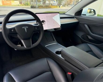 Білий Тесла Модель 3, об'ємом двигуна 0 л та пробігом 68 тис. км за 12300 $, фото 11 на Automoto.ua