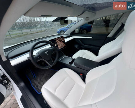 Білий Тесла Модель 3, об'ємом двигуна 0 л та пробігом 84 тис. км за 18300 $, фото 15 на Automoto.ua