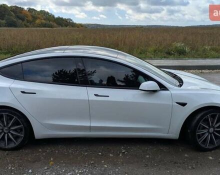 Белый Тесла Модель 3, объемом двигателя 0 л и пробегом 59 тыс. км за 22499 $, фото 4 на Automoto.ua