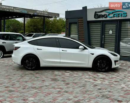 Білий Тесла Модель 3, об'ємом двигуна 0 л та пробігом 61 тис. км за 22700 $, фото 42 на Automoto.ua