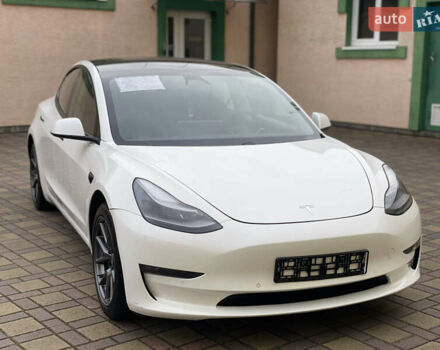 Белый Тесла Модель 3, объемом двигателя 0 л и пробегом 34 тыс. км за 18000 $, фото 19 на Automoto.ua