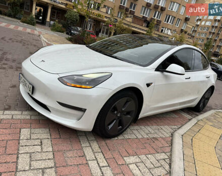 Белый Тесла Модель 3, объемом двигателя 0 л и пробегом 45 тыс. км за 29000 $, фото 43 на Automoto.ua