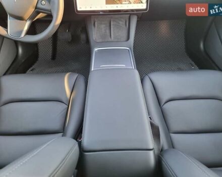 Тесла Модель 3 2021 в Кропивницком (Кировограде) на Automoto.ua Белый Тесла Модель 3, объемом двигателя 0 л и пробегом 20 тыс. км за 29500 $, фото 30 на Automoto.ua