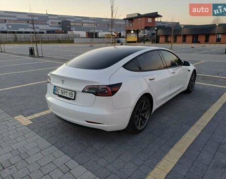 Белый Тесла Модель 3, объемом двигателя 0 л и пробегом 80 тыс. км за 19900 $, фото 3 на Automoto.ua