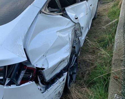 Белый Тесла Модель 3, объемом двигателя 0 л и пробегом 27 тыс. км за 19750 $, фото 26 на Automoto.ua