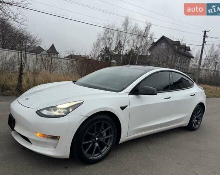 Белый Тесла Модель 3, объемом двигателя 0 л и пробегом 111 тыс. км за 16000 $, фото 5 на Automoto.ua