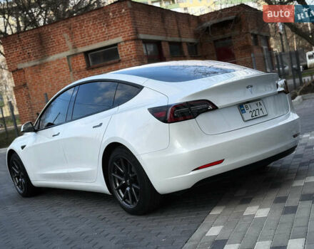 Белый Тесла Модель 3, объемом двигателя 0 л и пробегом 37 тыс. км за 19999 $, фото 137 на Automoto.ua