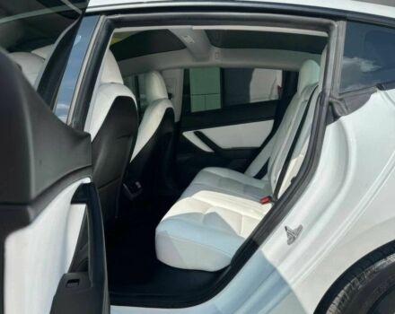 Белый Тесла Модель 3, объемом двигателя 0 л и пробегом 13 тыс. км за 13600 $, фото 10 на Automoto.ua