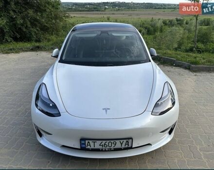 Белый Тесла Модель 3, объемом двигателя 0 л и пробегом 155 тыс. км за 11900 $, фото 1 на Automoto.ua