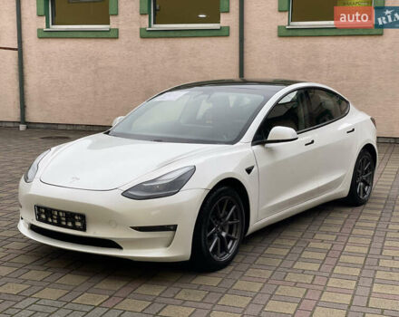 Белый Тесла Модель 3, объемом двигателя 0 л и пробегом 34 тыс. км за 18000 $, фото 12 на Automoto.ua