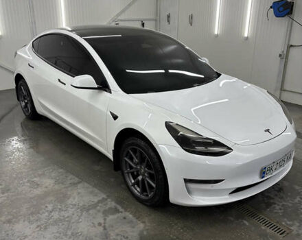 Білий Тесла Модель 3, об'ємом двигуна 0 л та пробігом 113 тис. км за 20200 $, фото 12 на Automoto.ua