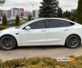 Белый Тесла Модель 3, объемом двигателя 82 л и пробегом 60 тыс. км за 25500 $, фото 3 на Automoto.ua