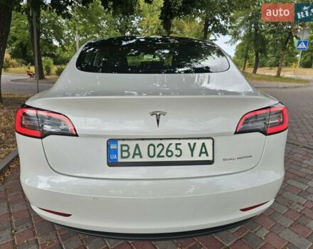 Белый Тесла Модель 3, объемом двигателя 0 л и пробегом 37 тыс. км за 25000 $, фото 16 на Automoto.ua