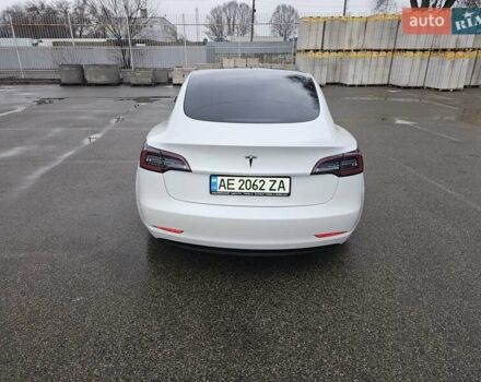 Белый Тесла Модель 3, объемом двигателя 0 л и пробегом 52 тыс. км за 18500 $, фото 1 на Automoto.ua