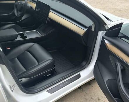 Белый Тесла Модель 3, объемом двигателя 0 л и пробегом 55 тыс. км за 17650 $, фото 11 на Automoto.ua