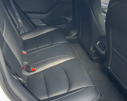 Білий Тесла Модель 3, об'ємом двигуна 0 л та пробігом 65 тис. км за 33500 $, фото 8 на Automoto.ua