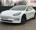 Белый Тесла Модель 3, объемом двигателя 0 л и пробегом 48 тыс. км за 22000 $, фото 1 на Automoto.ua