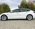 Белый Тесла Модель 3, объемом двигателя 0 л и пробегом 61 тыс. км за 20275 $, фото 1 на Automoto.ua