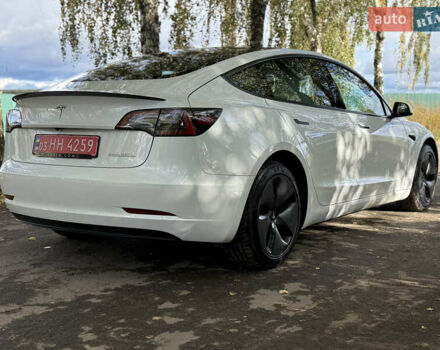 Тесла Модель 3 2022 в Дубно на Automoto.ua Белый Тесла Модель 3, объемом двигателя 0 л и пробегом 57 тыс. км за 22700 $, фото 5 на Automoto.ua