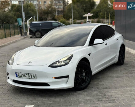 Белый Тесла Модель 3, объемом двигателя 0 л и пробегом 70 тыс. км за 22600 $, фото 5 на Automoto.ua