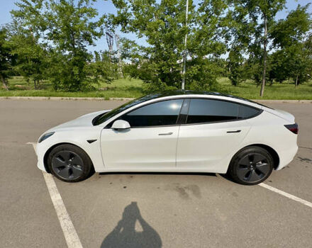 Белый Тесла Модель 3, объемом двигателя 0 л и пробегом 65 тыс. км за 22000 $, фото 7 на Automoto.ua