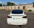Білий Тесла Модель 3, об'ємом двигуна 0 л та пробігом 53 тис. км за 18500 $, фото 5 на Automoto.ua